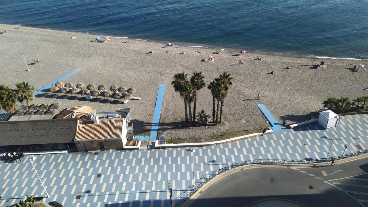 Apartamento Estudio En Chinasol Primera Linea Playa San Cristobal Almuñécar Екстериор снимка