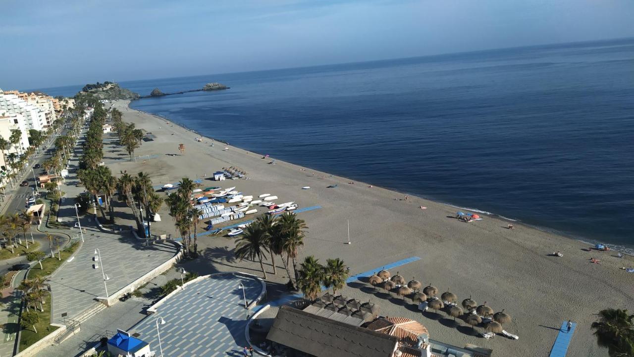 Apartamento Estudio En Chinasol Primera Linea Playa San Cristobal Almuñécar Екстериор снимка