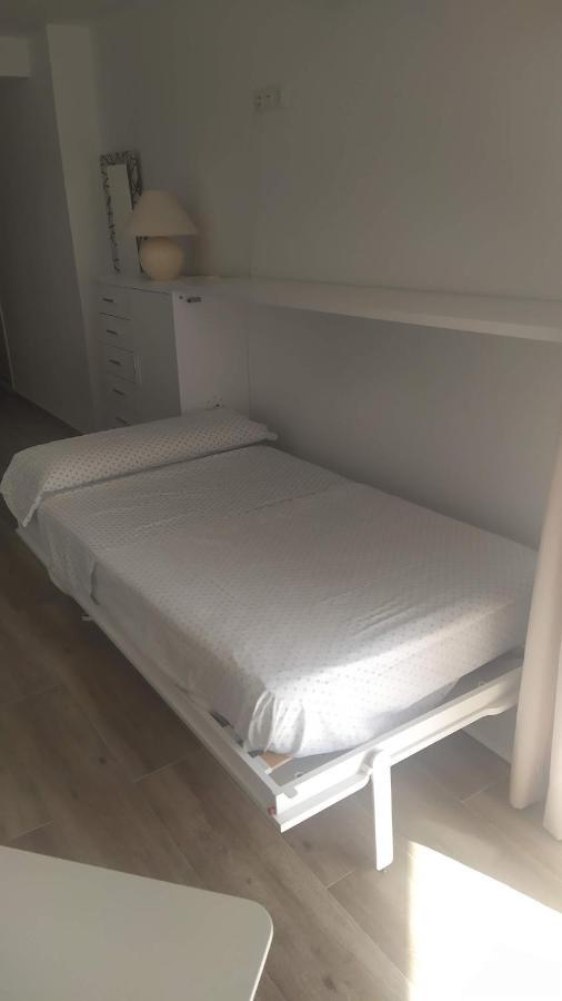 Apartamento Estudio En Chinasol Primera Linea Playa San Cristobal Almuñécar Екстериор снимка
